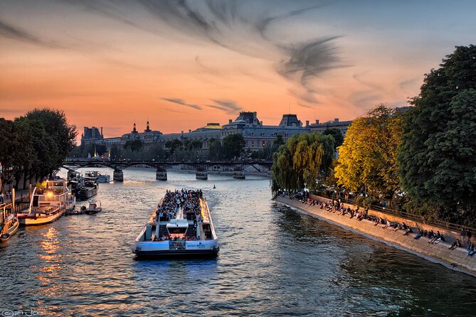 Bateaux Mouches Sightseeing Cruise on the Seine River in Paris - What you actually see: the Seine highlights from Concorde to Eiffel