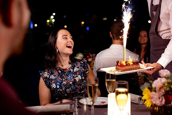 Bateaux Parisiens Seine River Gourmet Dinner & Sightseeing Cruise - Live singer and the bistro atmosphere