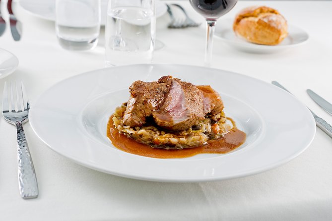 Bateaux Parisiens Seine River Gourmet Dinner & Sightseeing Cruise - Service tiers: When the window seat is worth paying for