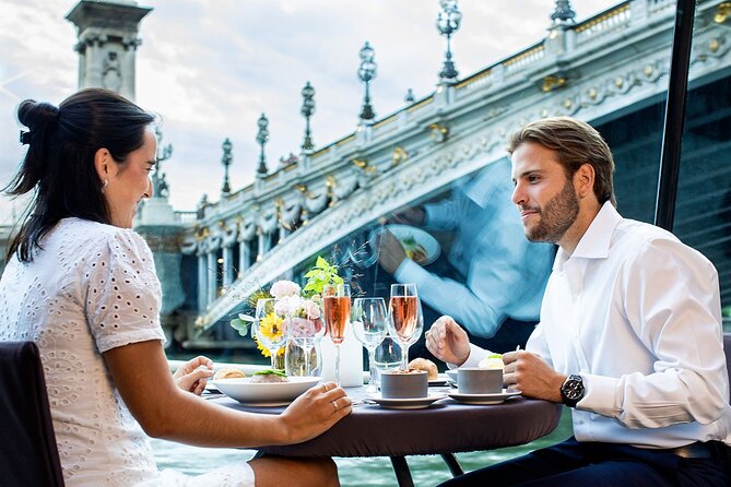 Bateaux Parisiens Seine River Gourmet Lunch & Sightseeing Cruise - Who should book this Seine lunch cruise (and who might not)