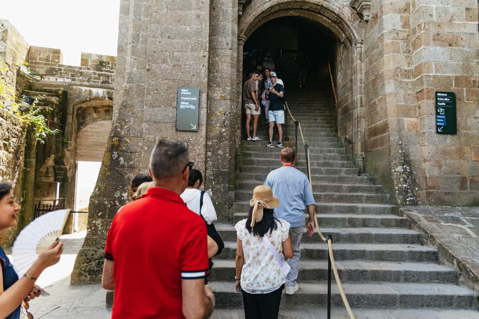 Day Trip to Mont-Saint-Michel from Paris - Bus reality check: what comfort is good and where it can pinch