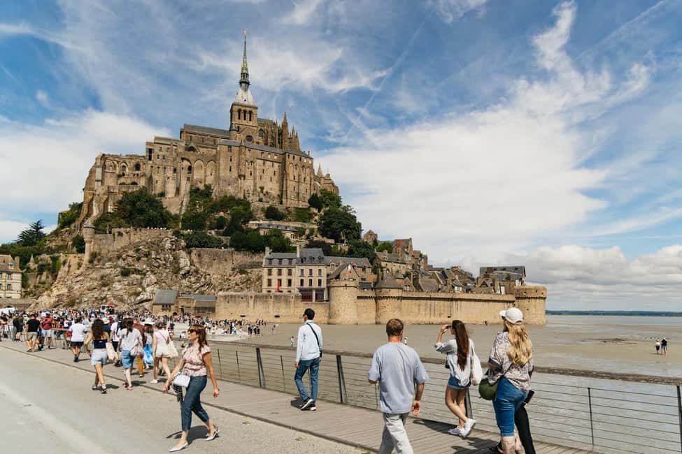Day Trip to Mont-Saint-Michel from Paris - Abbey of Mont-Saint-Michel: what the ticket (and Gothic details) change