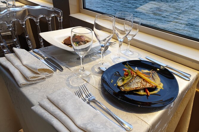 Dinner Cruise Prestige Check-out from the Eiffel Tower - Who This Dinner Cruise Fits Best From the Eiffel Tower