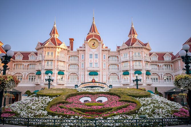 Disneyland® Paris Parks Admission Tickets - The Disneyland Paris app: your day-planning cheat code