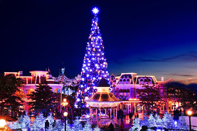Disneyland® Paris Parks Admission Tickets - Timing, crowds, and wait lines (the honest part)