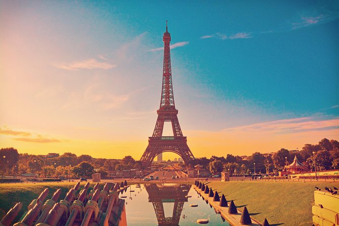Eiffel Tower Dedicated Reserved Access Top or 2nd floor by lift - From check-in to the lift: how the flow typically feels