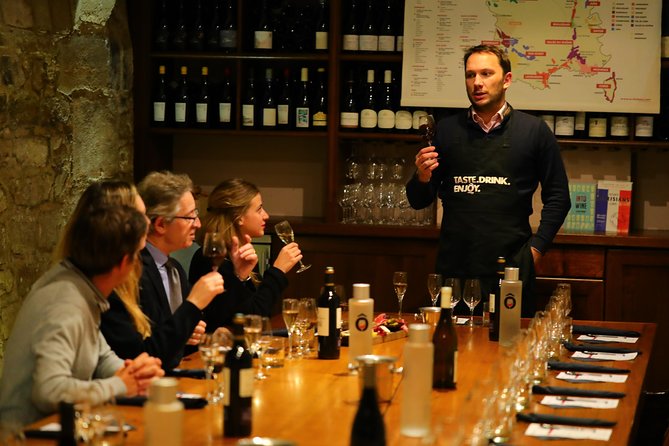 French Wine and Champagne Tasting in Paris - Key things that make this tasting worth your time
