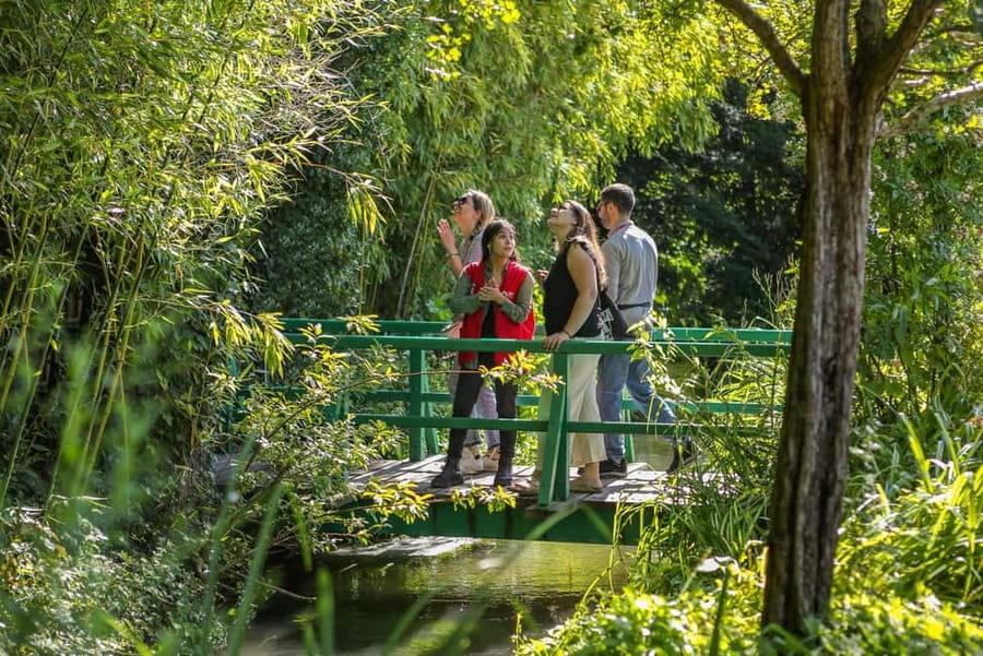 From Paris: Giverny Day Trip with Audio Guide or Live Guide - Giverny in half a day: why this is the easy win