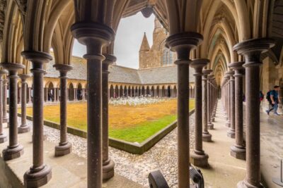 From Paris: Mont Saint Michel Day Trip with a Guide - Meeting Point at Place du Général Kœnig: Don’t Lose Time in Paris