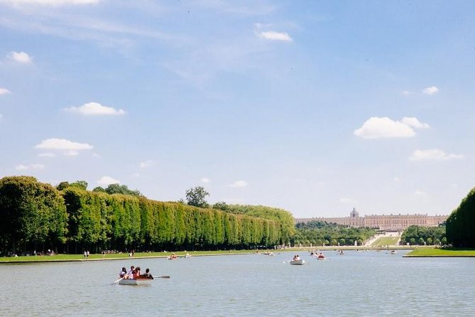 From Paris: Versailles Bike Tour w/ Palace, Gardens, & Picnic - Pacing, group size, and what to bring for a day that’s 8.5 hours
