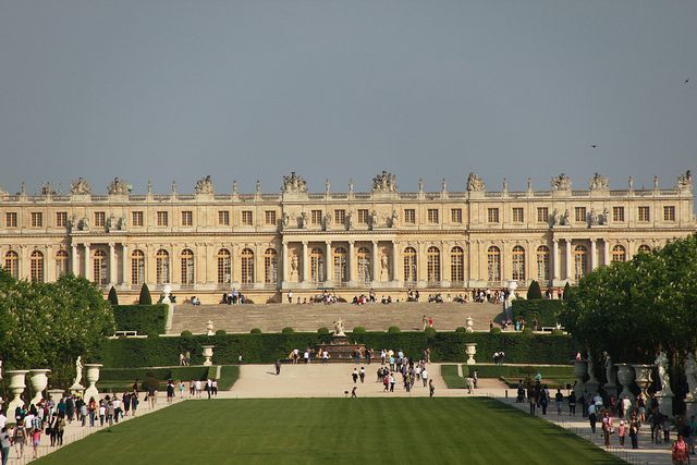 From Paris: Versailles Guided Tour by Deluxe Minibus - Should you book this Versailles Guided Tour from Paris?