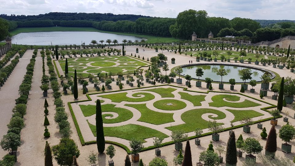 From Paris: Versailles Palace and Gardens Guided Experience - How This Versailles Day Trip Works: Gardens First, Palace Second