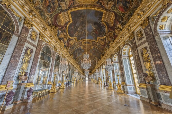 From Paris: Versailles Palace Guided Tour with Gardens Access - Crowds, security, and the reality of a fixed schedule