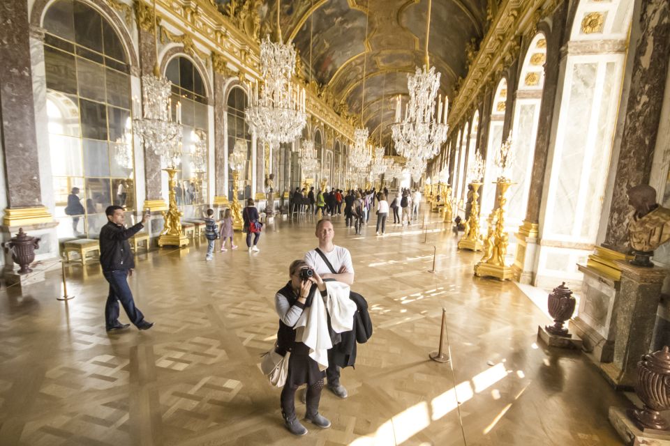 From Paris: Versailles Palace Self Guided & Gardens tickets - Meeting point at the Eiffel Tower: getting there without stress