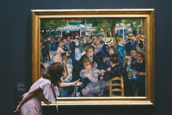 Louvre & Musée d'Orsay Guided Museum Tour Semi-Private 6ppl Max - Entering the Louvre: pyramid meeting and a tight highlights route
