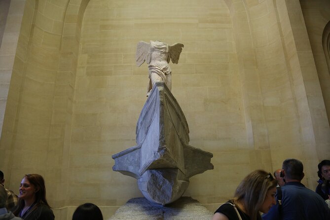 Louvre Museum Masterpieces Guided Tour with Access - Mona Lisa, Venus de Milo, and Winged Victory: The Highlights Route