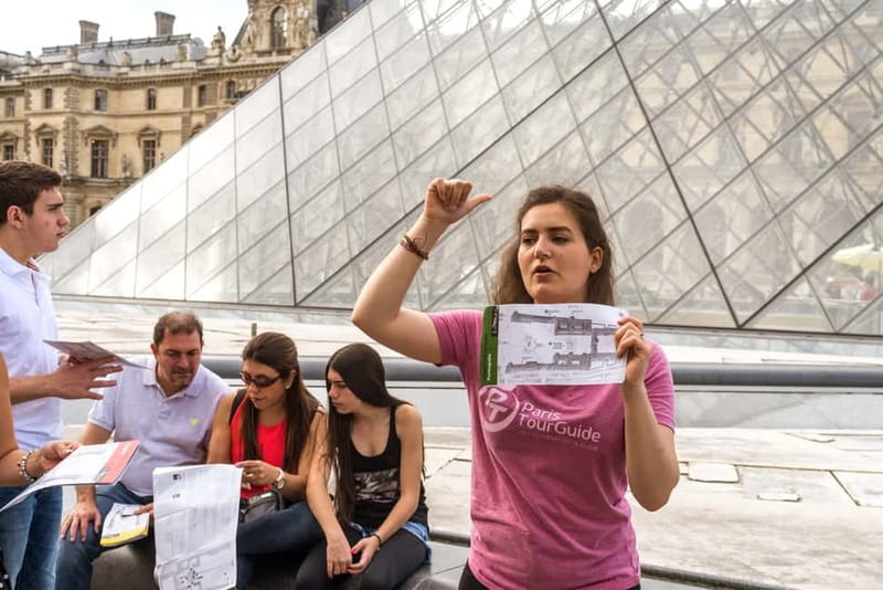 Louvre Museum: Skip-the-Line Small Group Guided Tour - Key things to know before you go