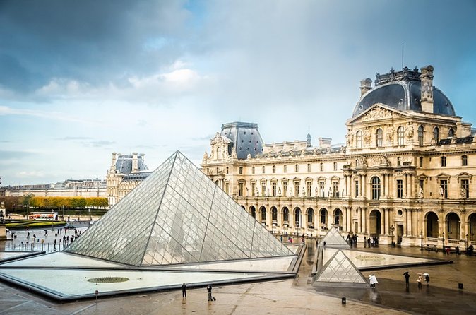 Louvre Priority Access with Mona Lisa Escort or Guided Option - Who this experience fits best