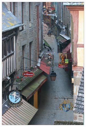 Mont Saint Michel Guided Day Trip with Abbey Entry from Paris - Free Time on the Island: Shops, Museums, and a Real Pace