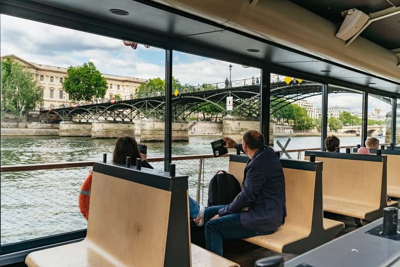 Paris: 1-Hour Seine Cruise departing from the Eiffel Tower - Place de la Concorde and Grand Palais: the final act before you dock again