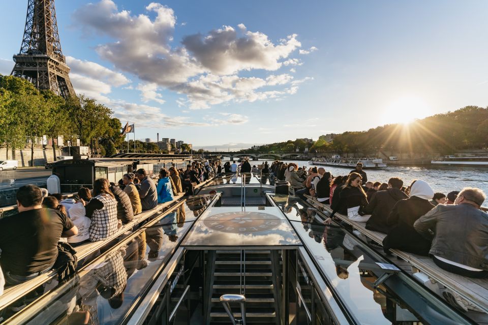 Paris: 1-Hour Sightseeing Cruise and 3-Course Bistro Dinner - Quick takes before you book