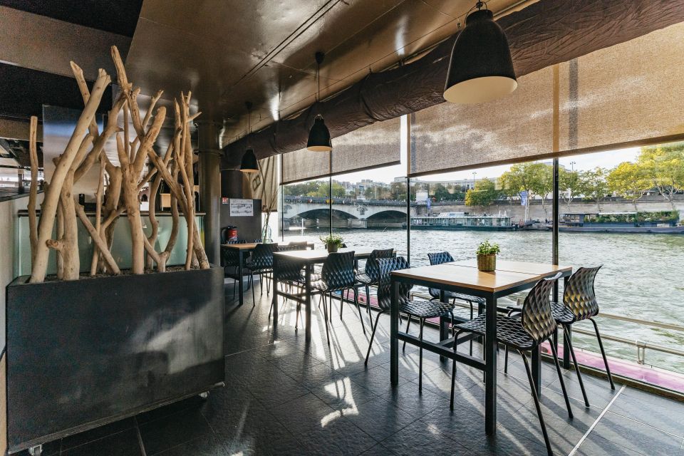 Paris: 1-Hour Sightseeing Cruise and 3-Course Bistro Dinner - The “real deal” timing: catching light and avoiding the busiest moments
