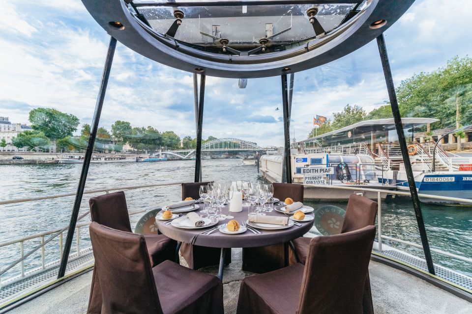 Paris: 3-Course-Dinner Cruise on the Seine with live music - Who this cruise is best for