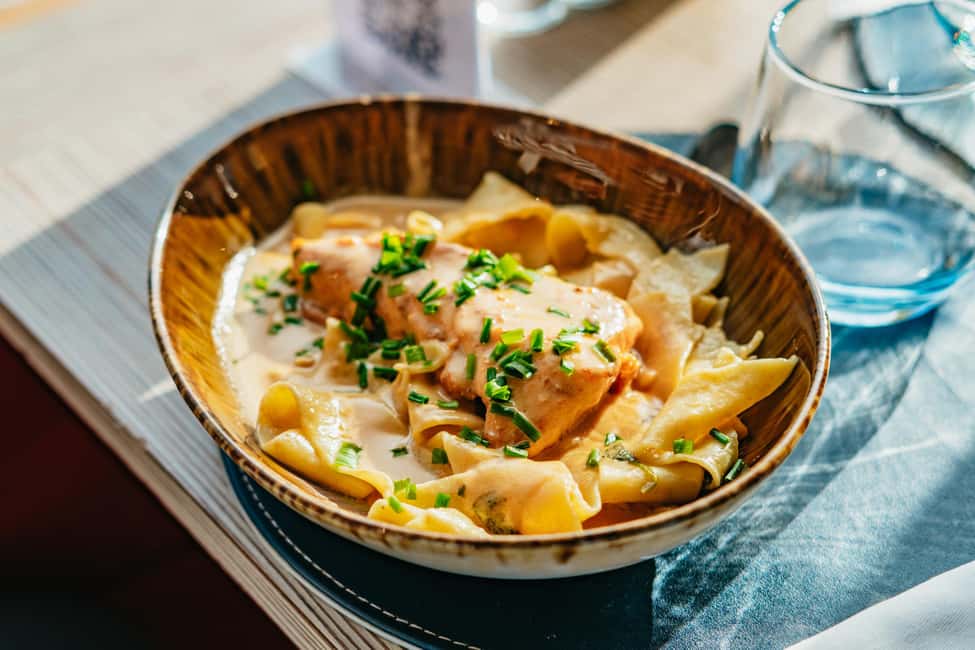 Paris: 3-Course Italian Meal Seine Cruise - Finding Le Théo at Rue du Ranelagh (and Not Freezing at the Dock)