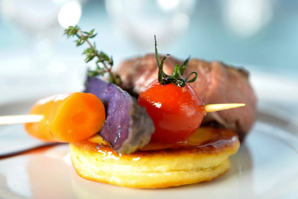 Paris: 3-Course Lunch Cruise on the River Seine - FAQ