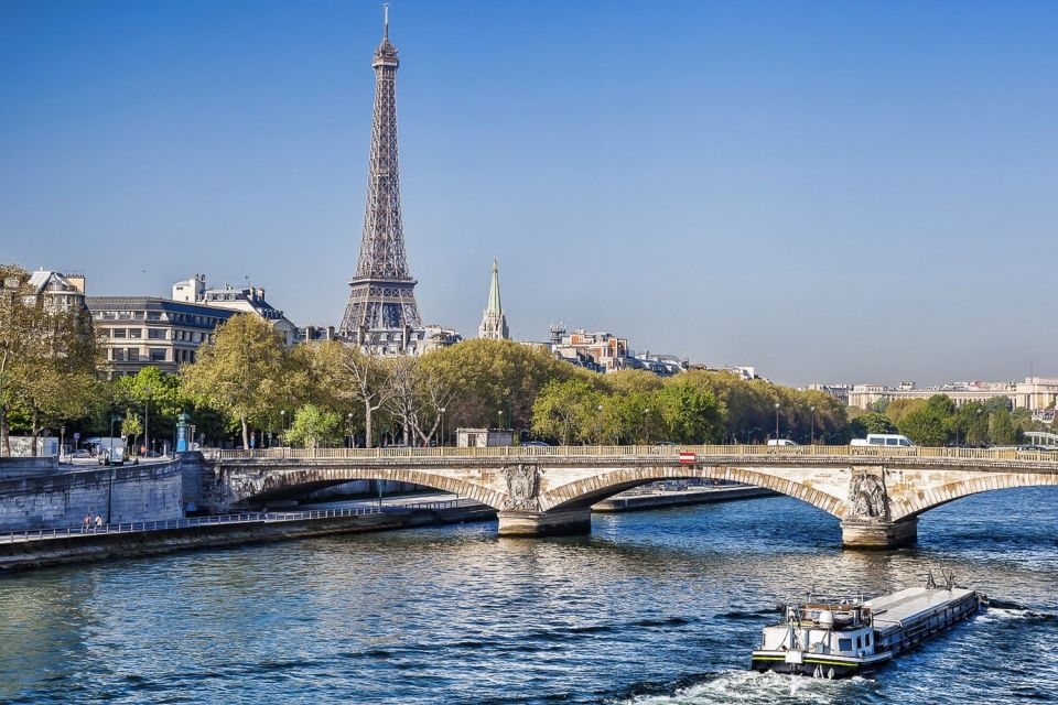 Paris: 3-Course Lunch Cruise on the River Seine - Seating and sightlines: reserved seats help, but full boats can get snug