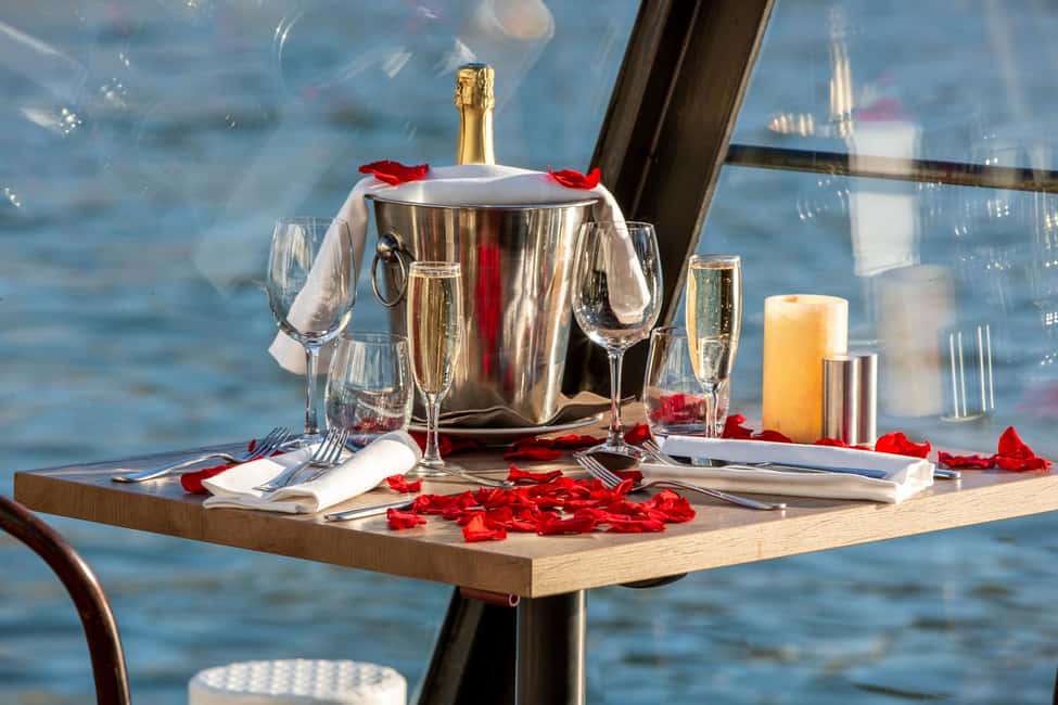 Paris: 3-Course Lunch Cruise on the River Seine - The “should I book it” decision