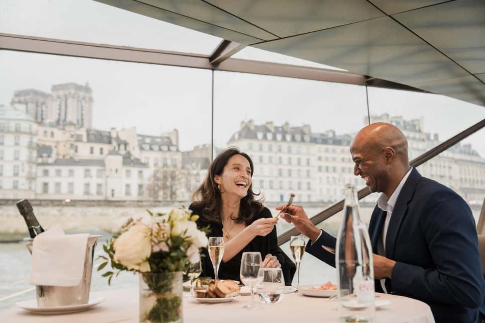 Paris: 4-Course Dinner Cruise on Seine River with Live Music - Service Pacing and the Human Touch