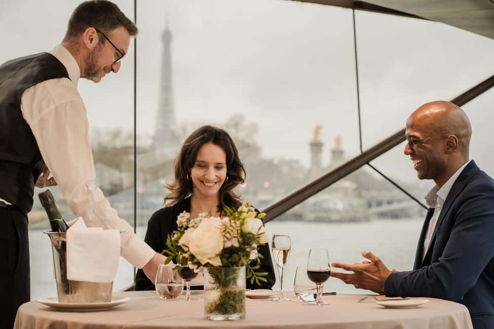 Paris: 4-Course Dinner Cruise on Seine River with Live Music - The 4-Course French Dinner: What Included Really Means