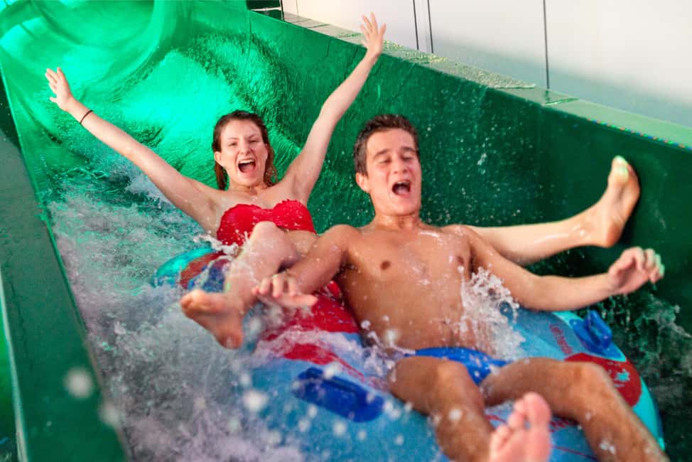 Paris: Aquaboulevard Water Park Entrance Ticket - Jacuzzis and the 4,000-square-meter sandy beach: the recovery zone that sells the day