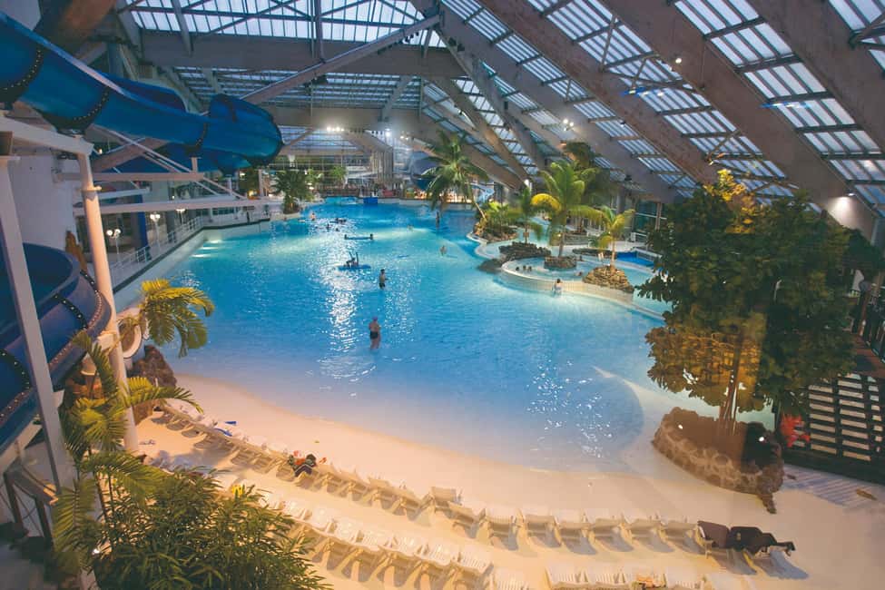 Paris: Aquaboulevard Water Park Entrance Ticket - Getting in smoothly: tickets, lockers, and the entrance checks