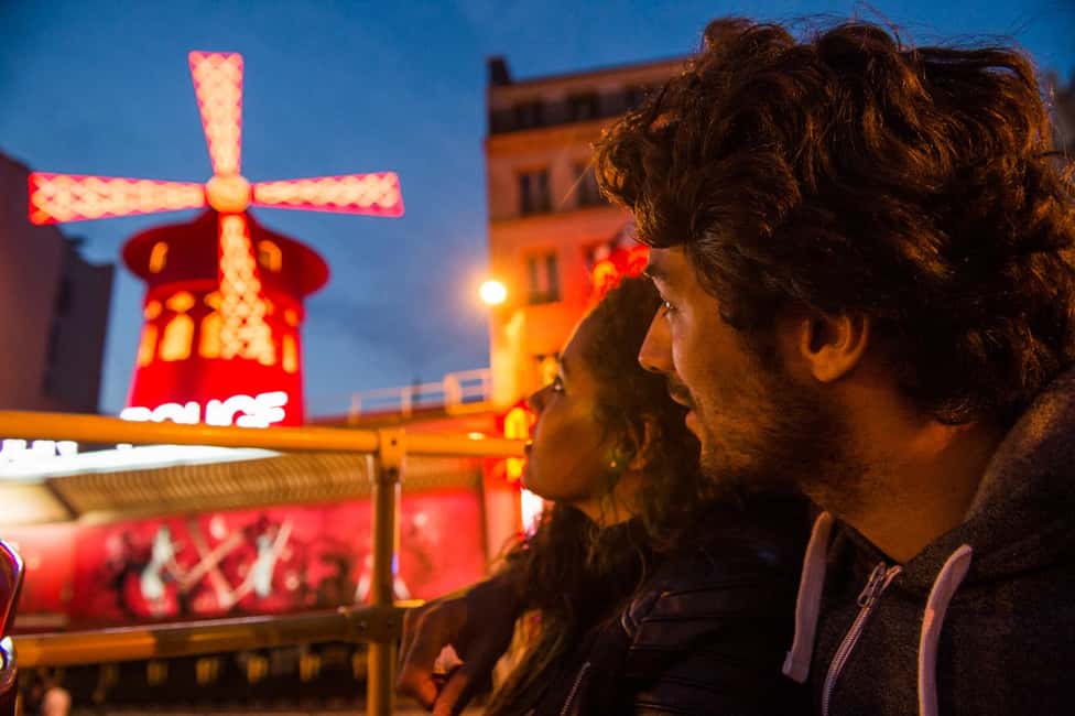 Paris: Big Bus Panoramic Night Tour by Open-Top Bus - Meeting at 156 Av. des Champs-Élysées: Finding the Bus Without Stress