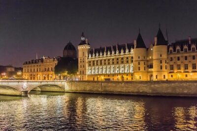 Paris by Night Walking Tour: Ghosts, Mysteries and Legends - Price and Value: Why $18.10 Can Make Sense