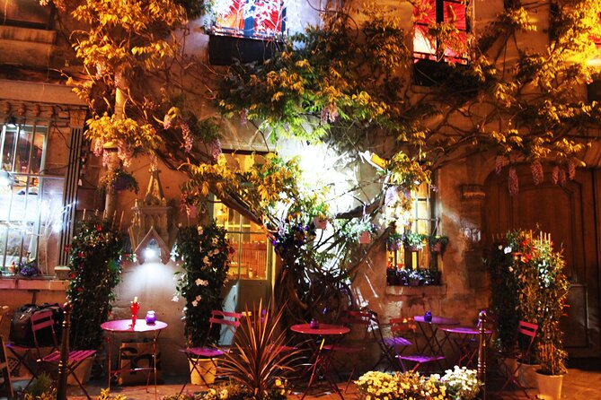 Paris by Night Walking Tour: Ghosts, Mysteries and Legends - Île de la Cité: The Island Beneath the Footsteps