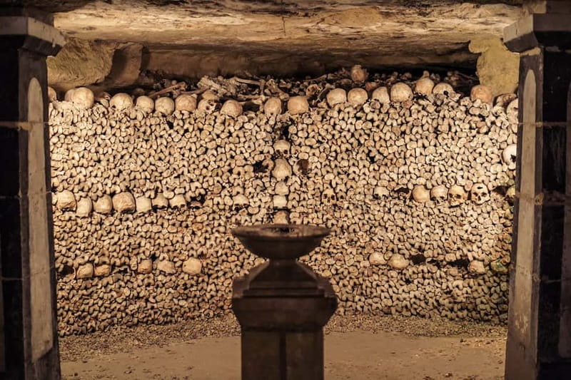 Paris: Catacombs Special Access Tour - Price and group size: when $158 feels worth it