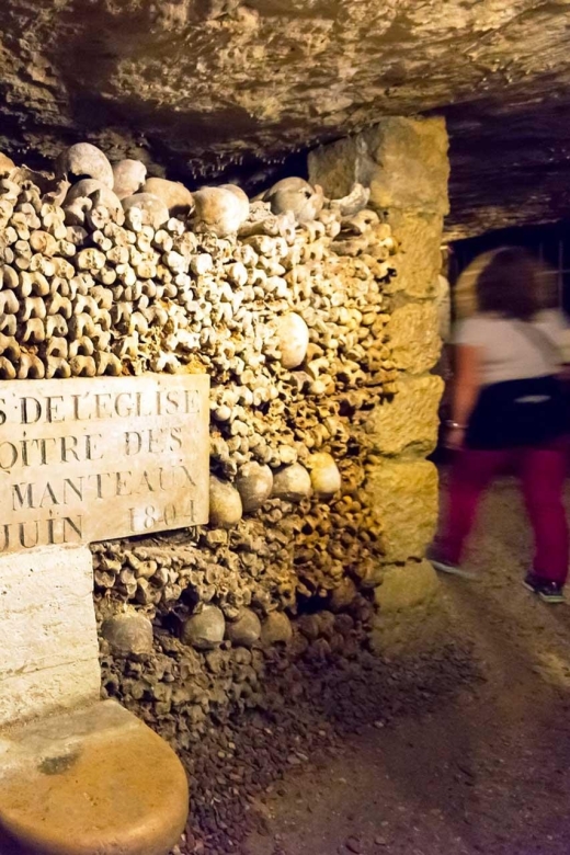 Paris: Catacombs Ticket and Seine River Cruise - Inside the tunnels: audioguides and how to make sense of what you see