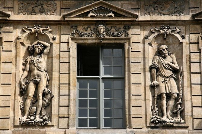 Paris: Charming Nooks and Crannies Bike Tour - Key things that make this bike tour worth your time