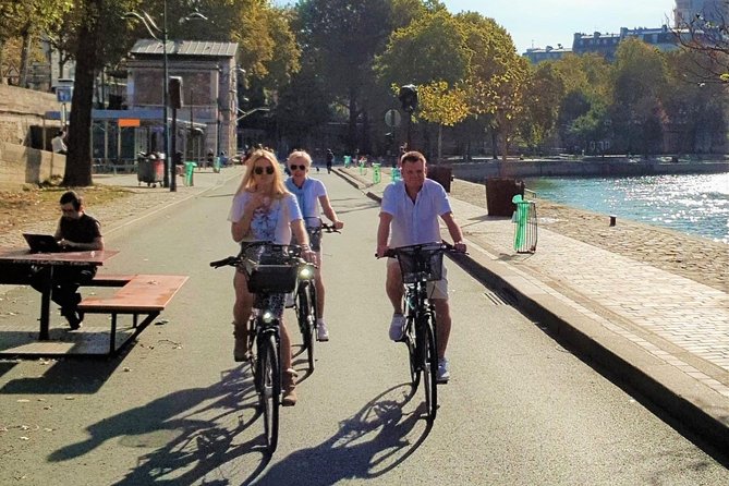 Paris: Charming Nooks and Crannies Bike Tour - The Marais on purpose: Jewish and gay neighborhoods plus the medieval feel