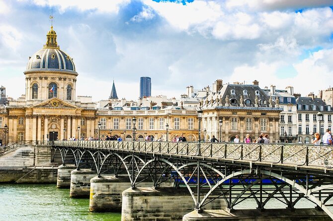 Paris City Center Free Walking Tour (Tip-Based) - Notre-Dame from the outside: history, Revolution, and Napoleon context