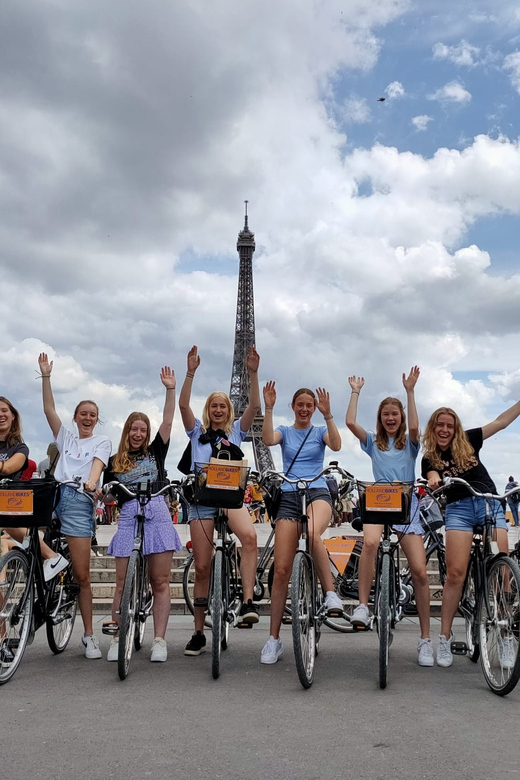 Paris: City Highlights Bike Tour - Les Invalides to the Seine: shifting from monuments to real river life