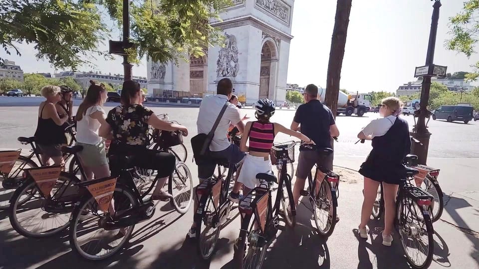 Paris: City Highlights Bike Tour - Île de la Cité and Notre-Dame: the old-city finish you’ll remember