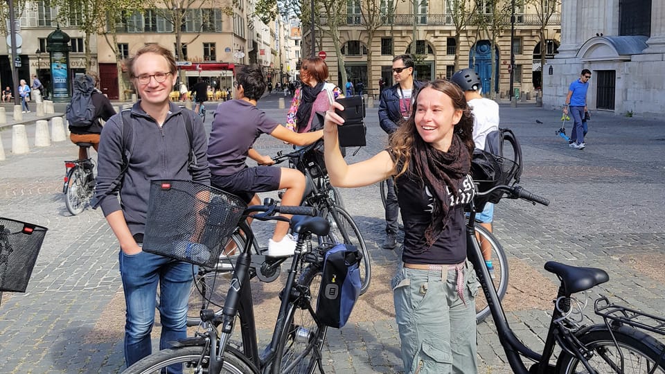 Paris: City Treasures Bike Tour - From City Hall to Île Saint-Louis and Île de la Cité: Paris as a River City