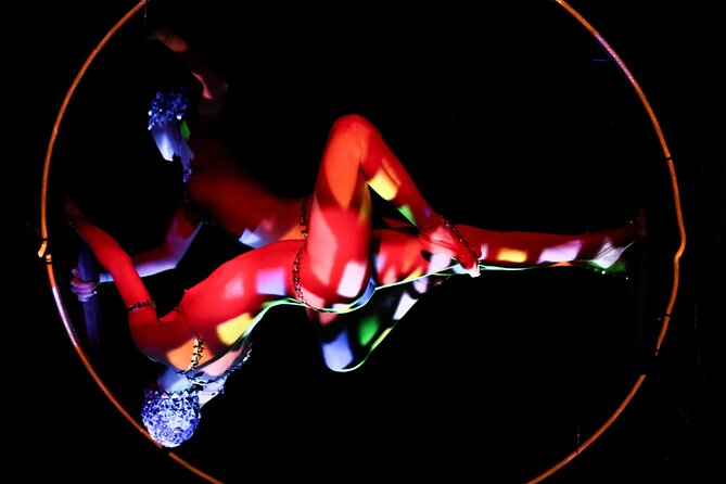 Paris: Crazy Horse Cabaret Show - The VIP Crazy Experience option: backstage access and champagne