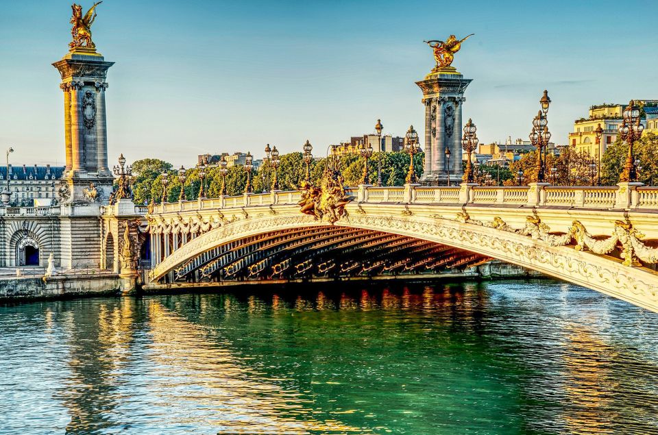 Paris: Day or Sunset Cruise with Drink, Ice Cream or Dessert - Dessert and drinks at Trocadéro: how the sweet part really works