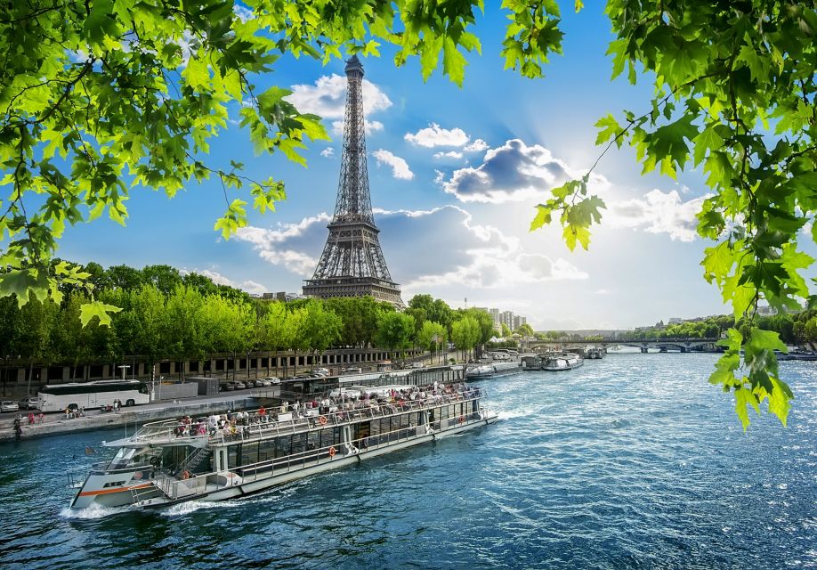 Paris: Day or Sunset Cruise with Drink, Ice Cream or Dessert - Getting your bearings at Bateaux Parisiens (Pontoon 03 by the Eiffel)