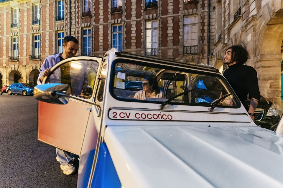 Paris: Discover Paris by Night in a Vintage Car with a Local - Rain, wheelchair access, and group size: the practical check